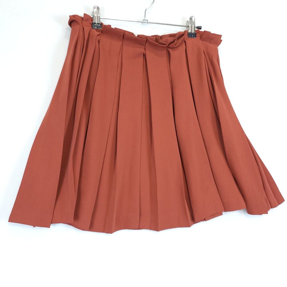 Forever21 Short Skirt Pleated Flowy Women M Rust Brown Back Zip‎